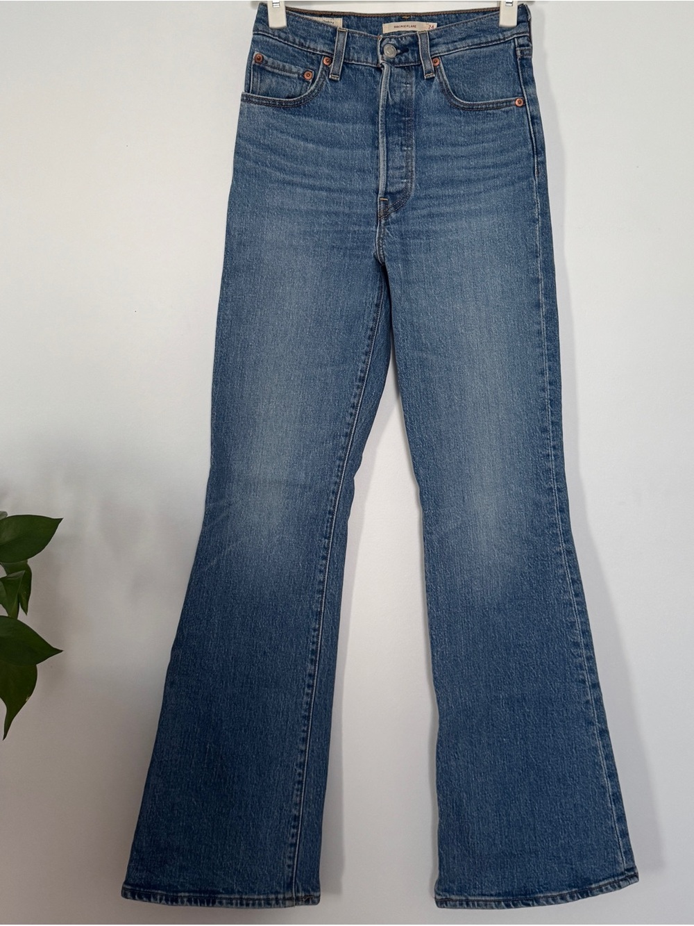 Levi’s Ribcage Flare Jeans